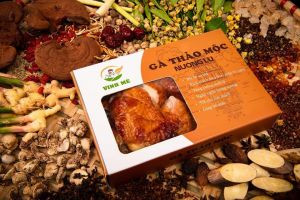 Gà thảo mộc nướng lu